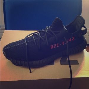 Yeezy 350 v2 Bred Size 12